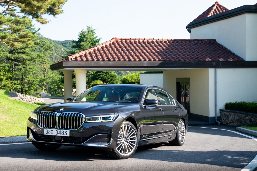 BMW 뉴 7 시리즈 국내출시, V12·PHEV 포함 풀라인업