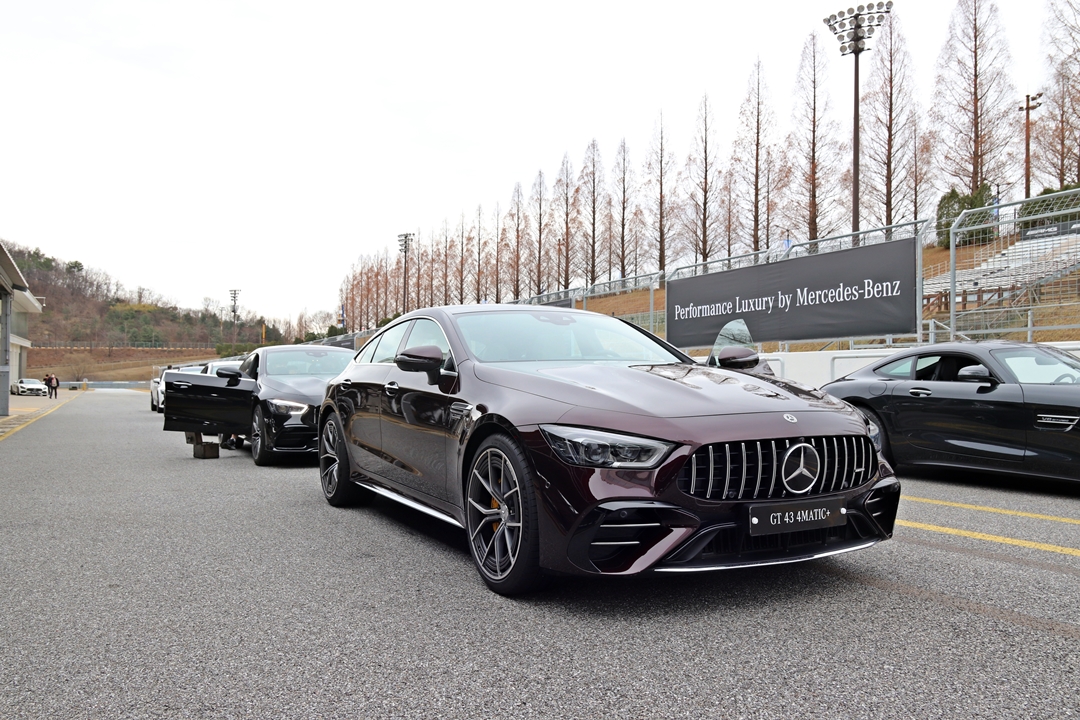 “달려봤습니다” AMG 스피드웨이, ‘AMG GT 43’, ‘AMG CLS 53’