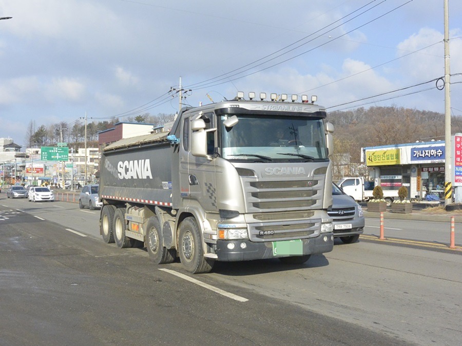 대형 트럭 동승 취재기, 2.5km/L의 연비 그리고 16단 미션