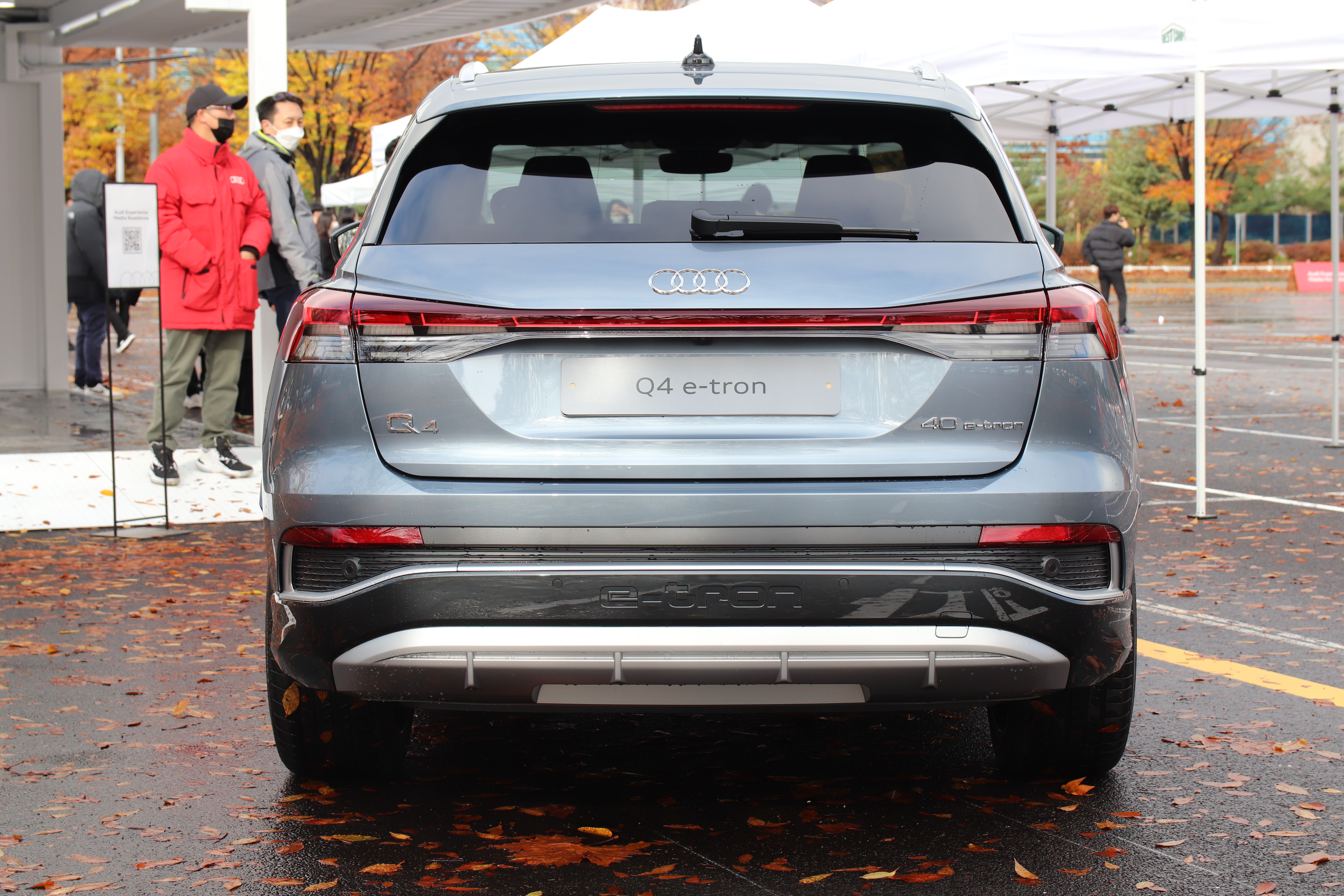 "생각보다 예쁘다!" 실물파 전기 SUV
아우디 Q4 e-트론 국내 공개