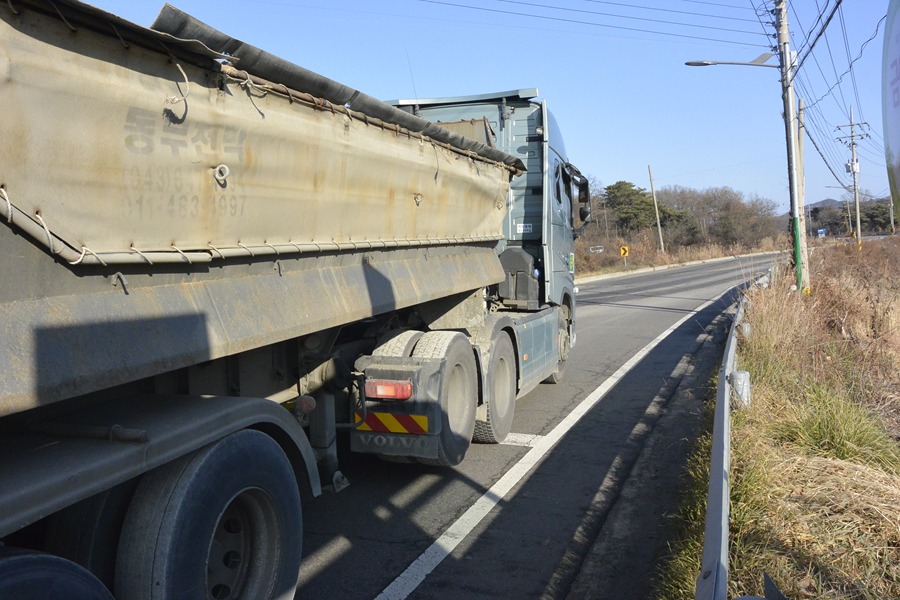 대형 트럭 동승 취재기, 2.5km/L의 연비 그리고 16단 미션