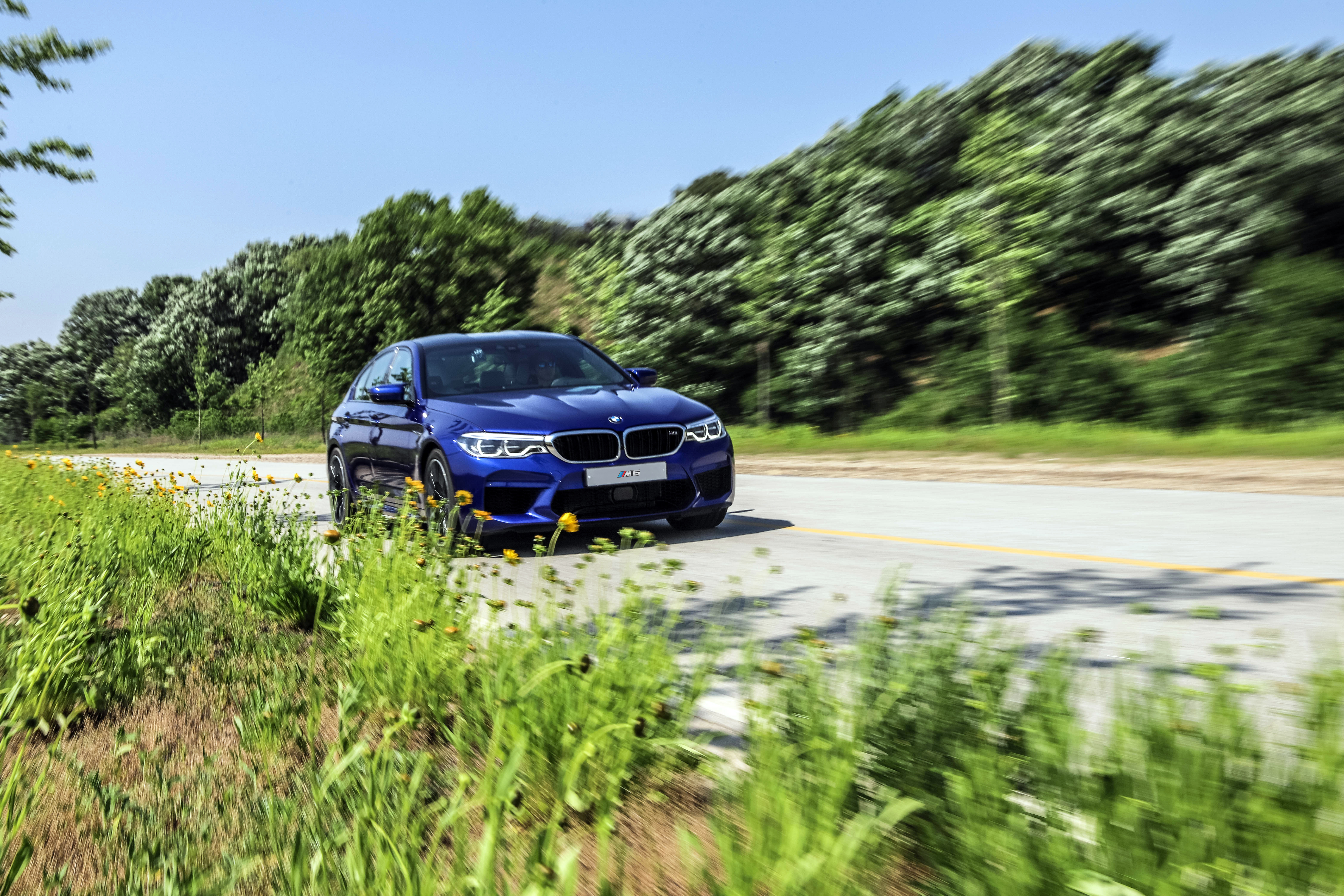 5시리즈와 M의 경계를 넘나들다, M5와 함께한 750km