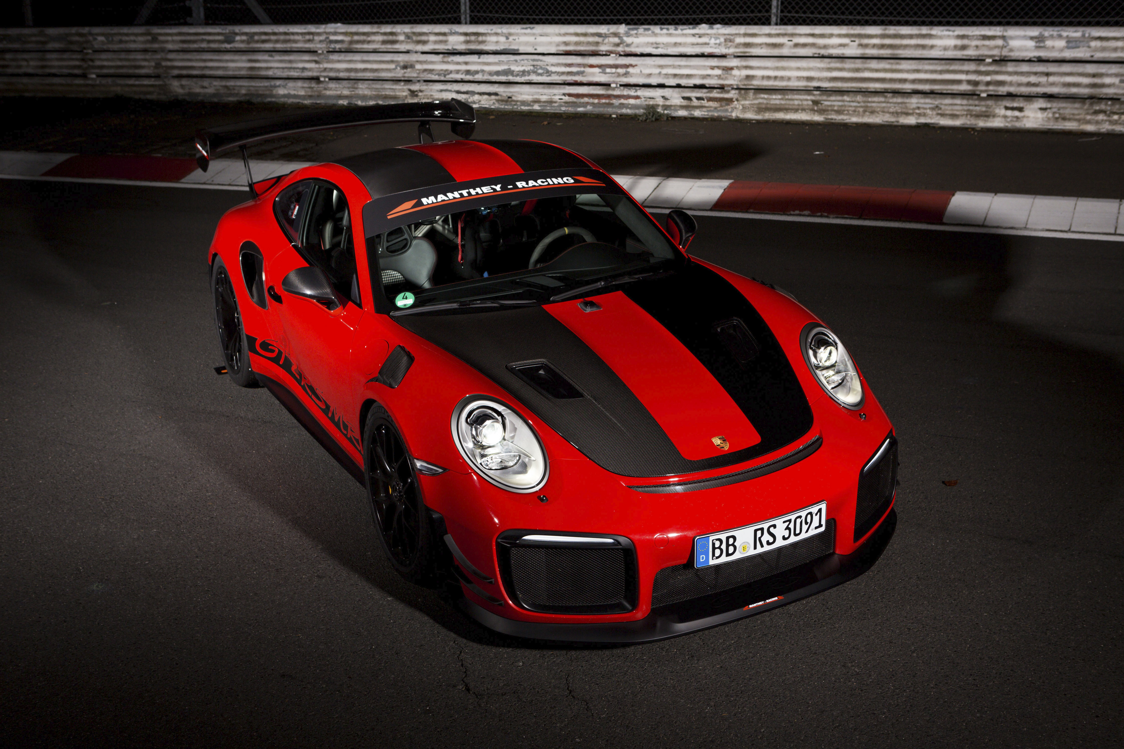 포르쉐 GT2RS MR, 뉘르부르크링 6분 40초 3에 주파