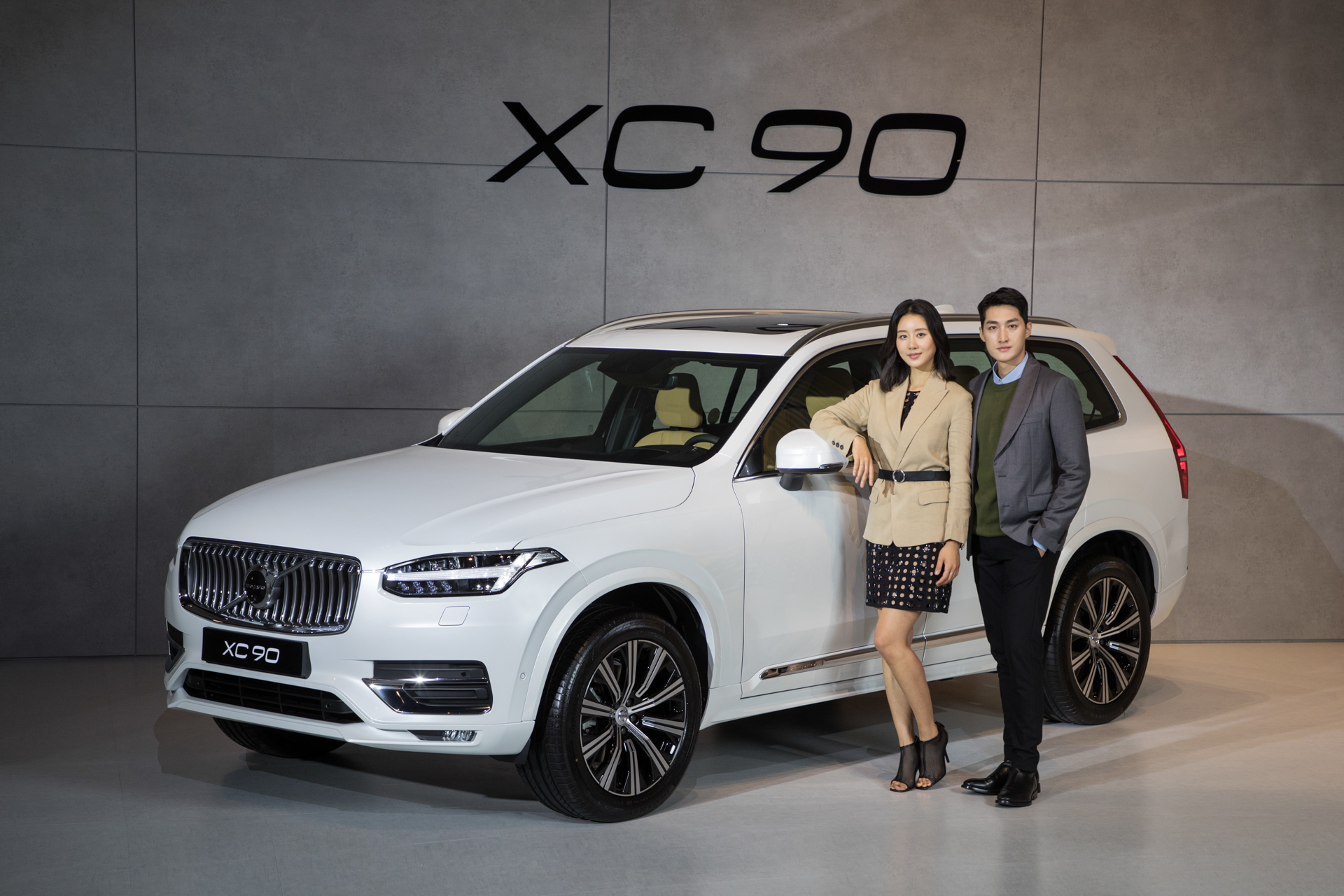 더 고급스러워진 볼보 XC90 F/L, 하반기 프리미엄 SUV 시장 강타하나