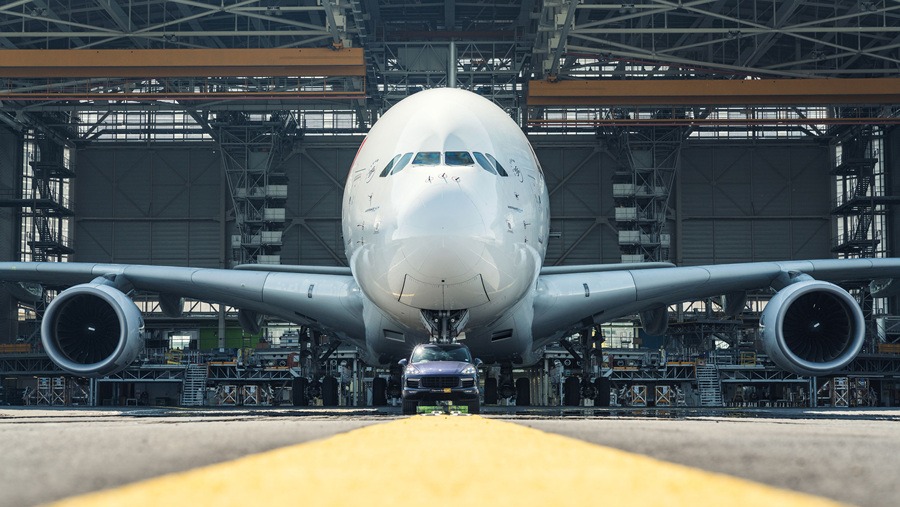 285톤 A380기 끈 포르쉐 카이엔,
기네스 기록 경신