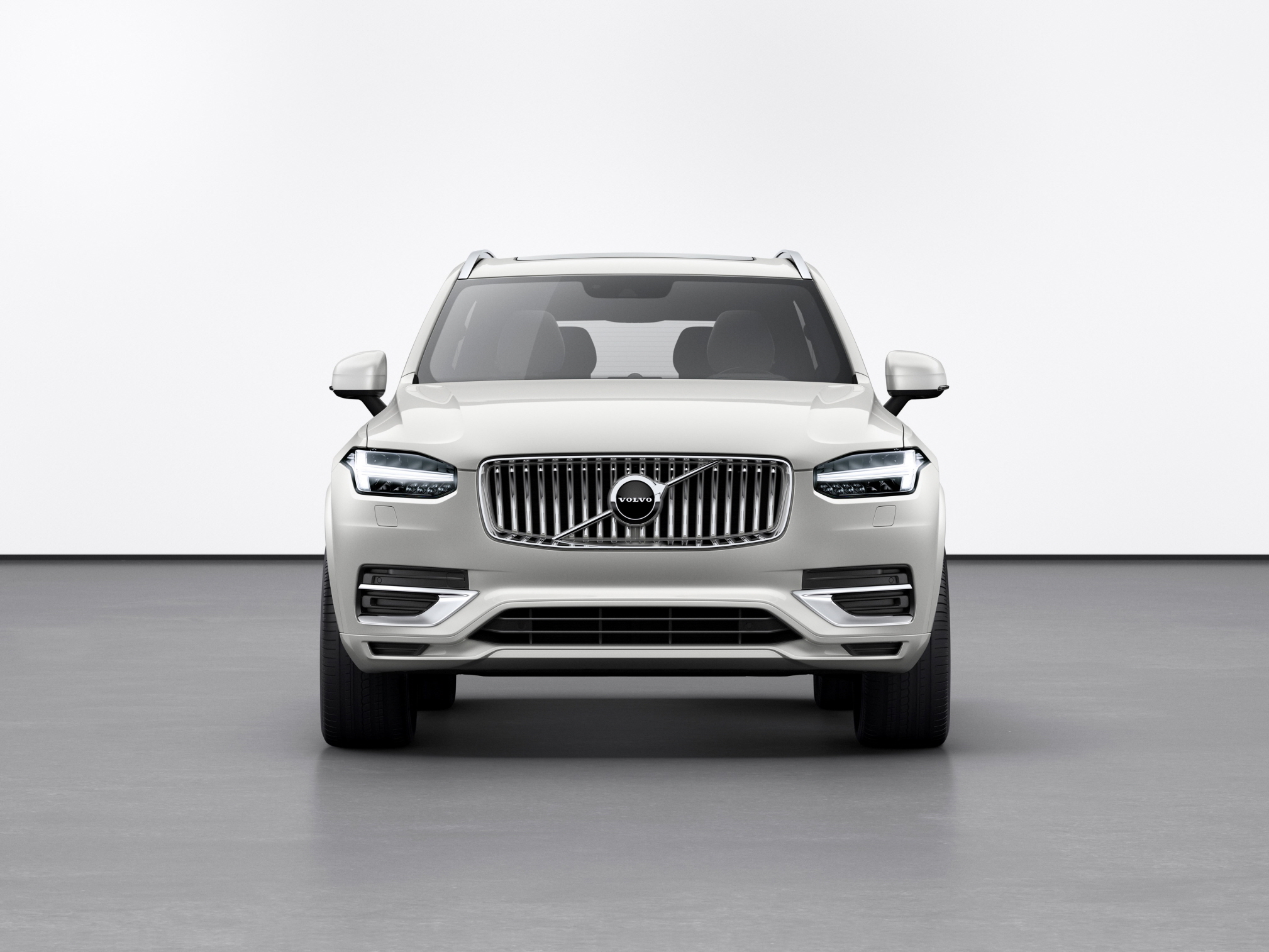 더 고급스러워진 볼보 XC90 F/L, 하반기 프리미엄 SUV 시장 강타하나