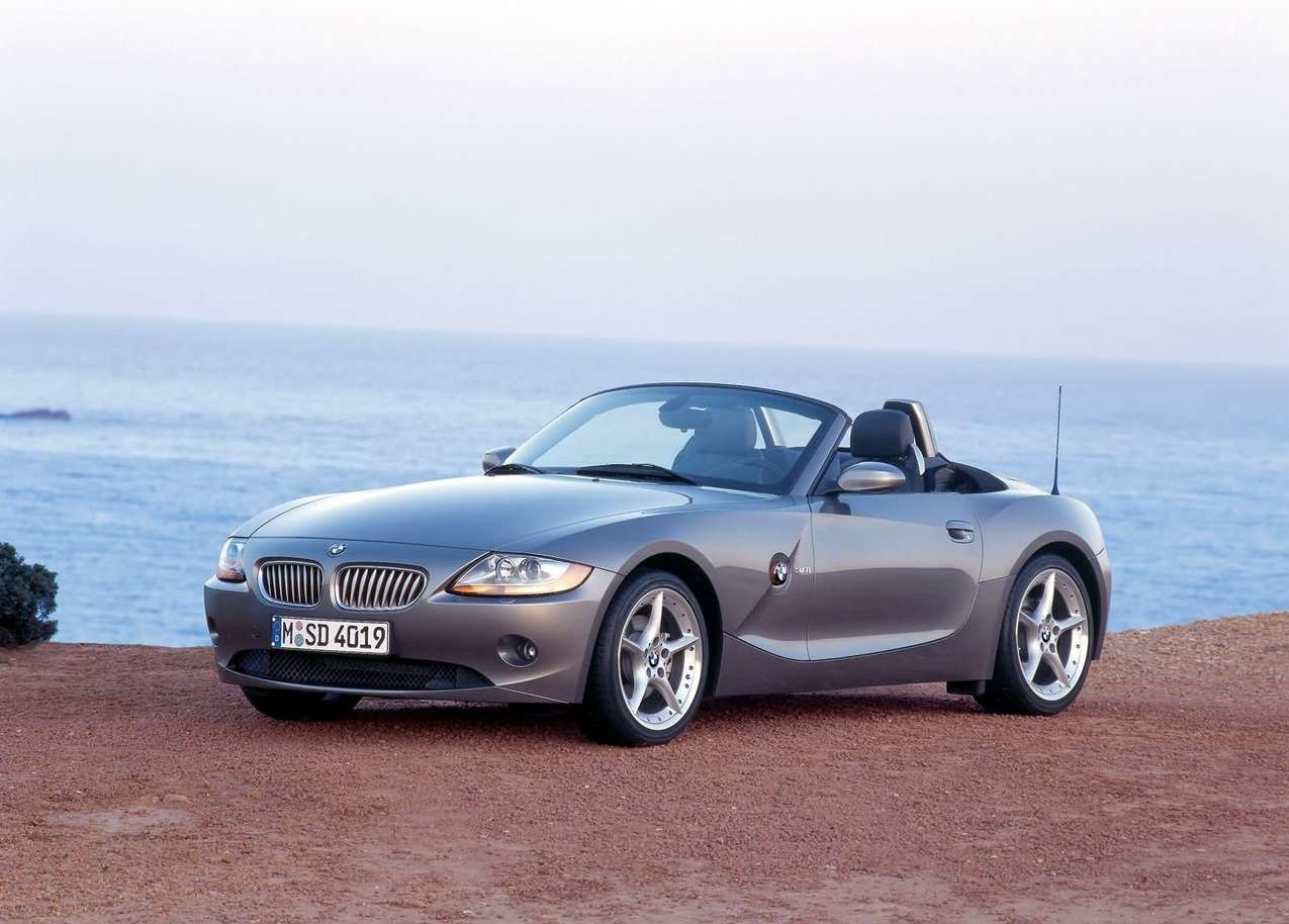 BMW Z4, 84년 로드스터의 역사를 잇다