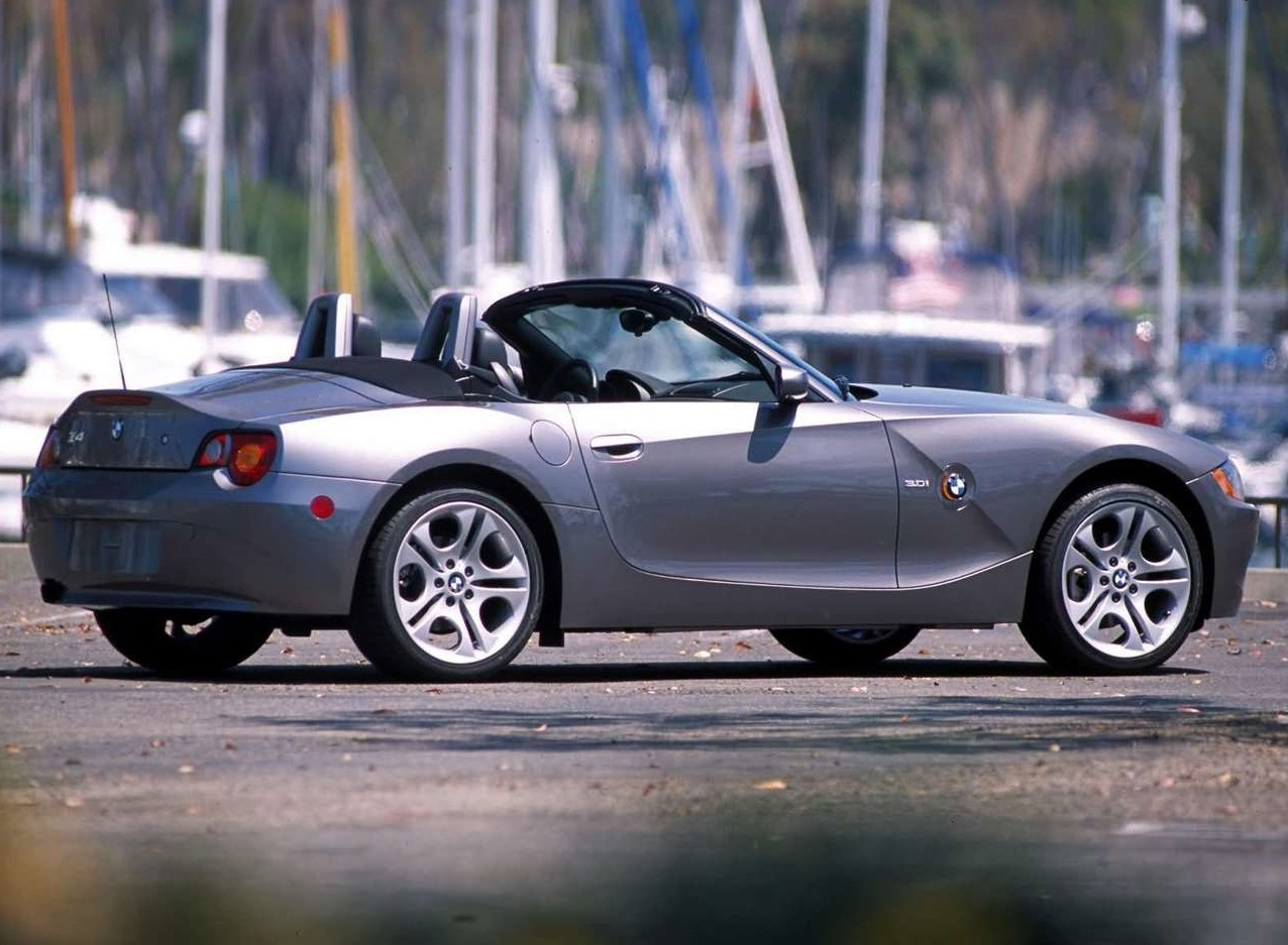 BMW Z4, 84년 로드스터의 역사를 잇다