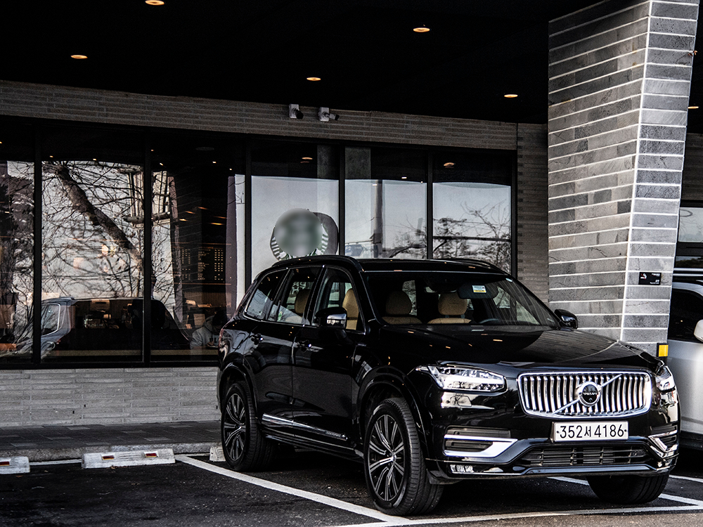 옵션 고민 필요 없는 플래그십? 볼보 XC90 T6 인스크립션