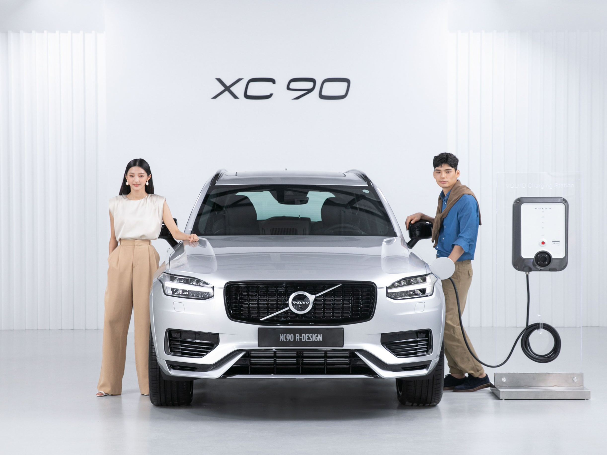 볼보 XC90·XC60 T8 R-디자인,
각각 9,290만 원, 7,100만 원 출시