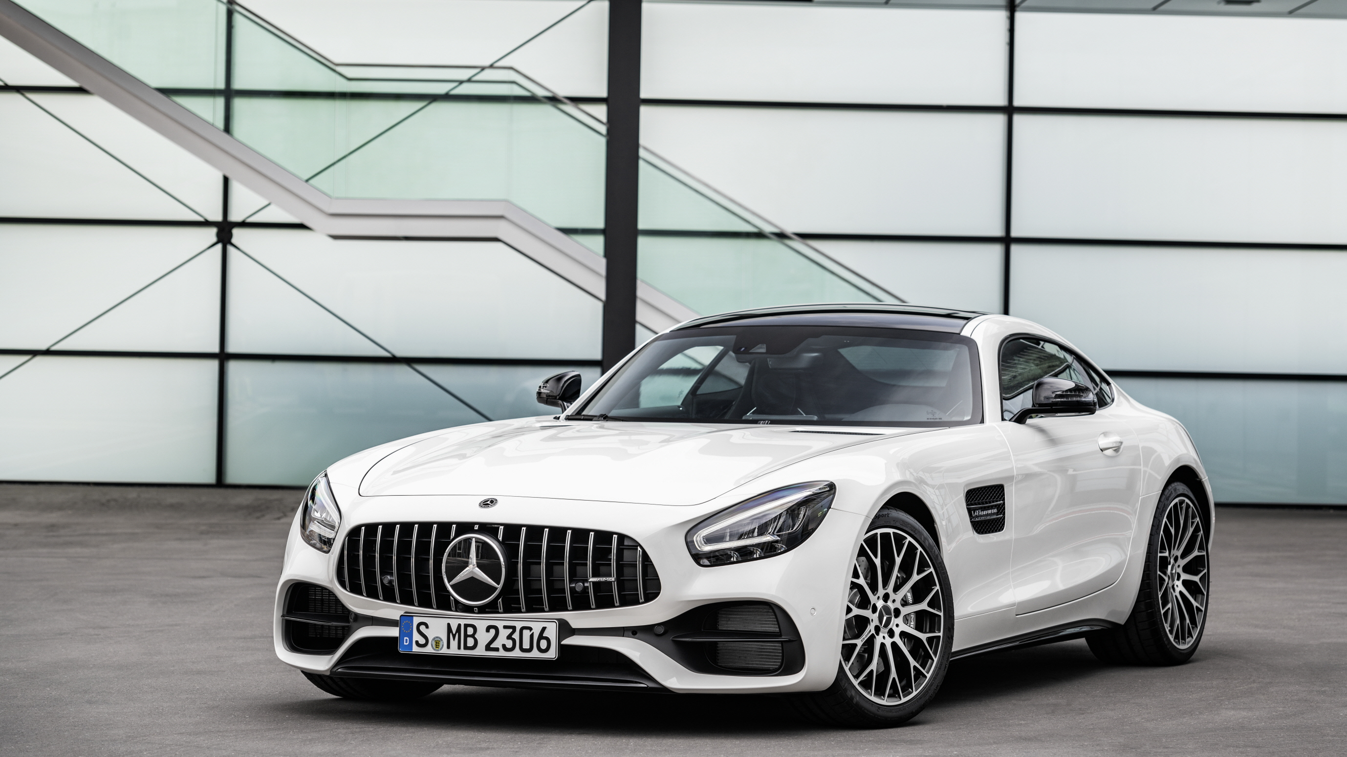 여름 달구는 메르세데스 AMG ,
A35 세단 외 신차 대거 공개