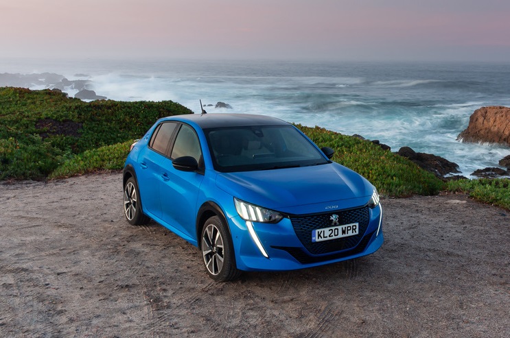 뉴 푸조 e-208, ‘왓 카’가 선정한 올해의 소형 전기차