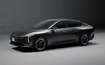 “이거 국내에 팔아줘요!” 기아 K4 디자인 완전 공개