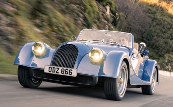 모건 플러스 4. 이게 클래식 아닌 최신 차량? 모건 플러스 4