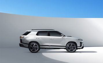 KG 모빌리티, 액티언 가격 공개 및 계약 개시.