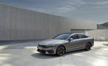 기아, 2025 K5 출시. 엔트리 트림 ‘스마트 컬렉션’ 추가. 2025 기아 K5