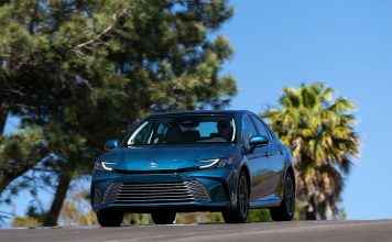 토요타, 9세대 캠리 사전계약 실시. 가격은 4,800만 원부터. 2025 토요타 캠리 하이브리드