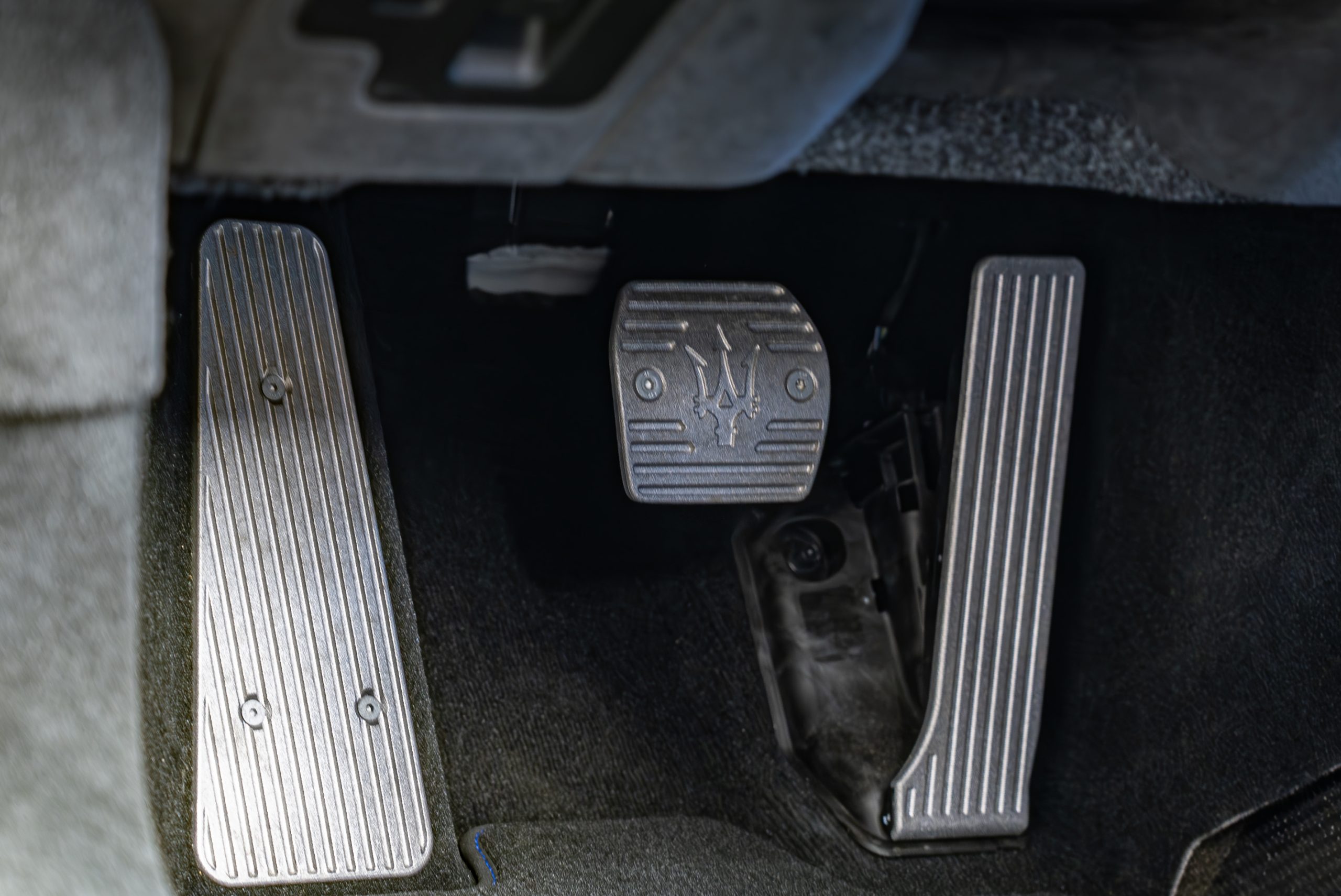 마세라티 GT2 스트라달레 실내