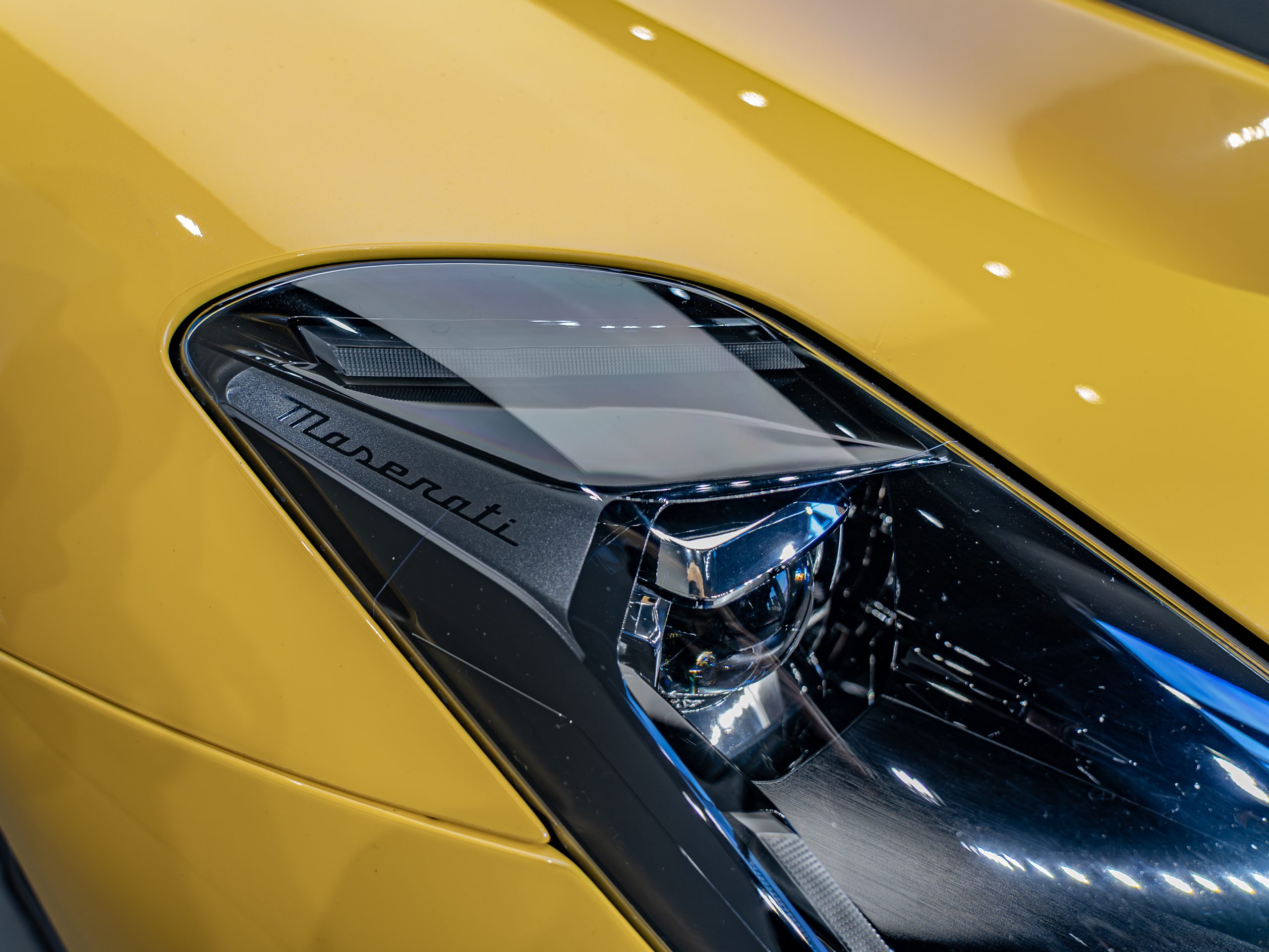 마세라티 GT2 스트라달레