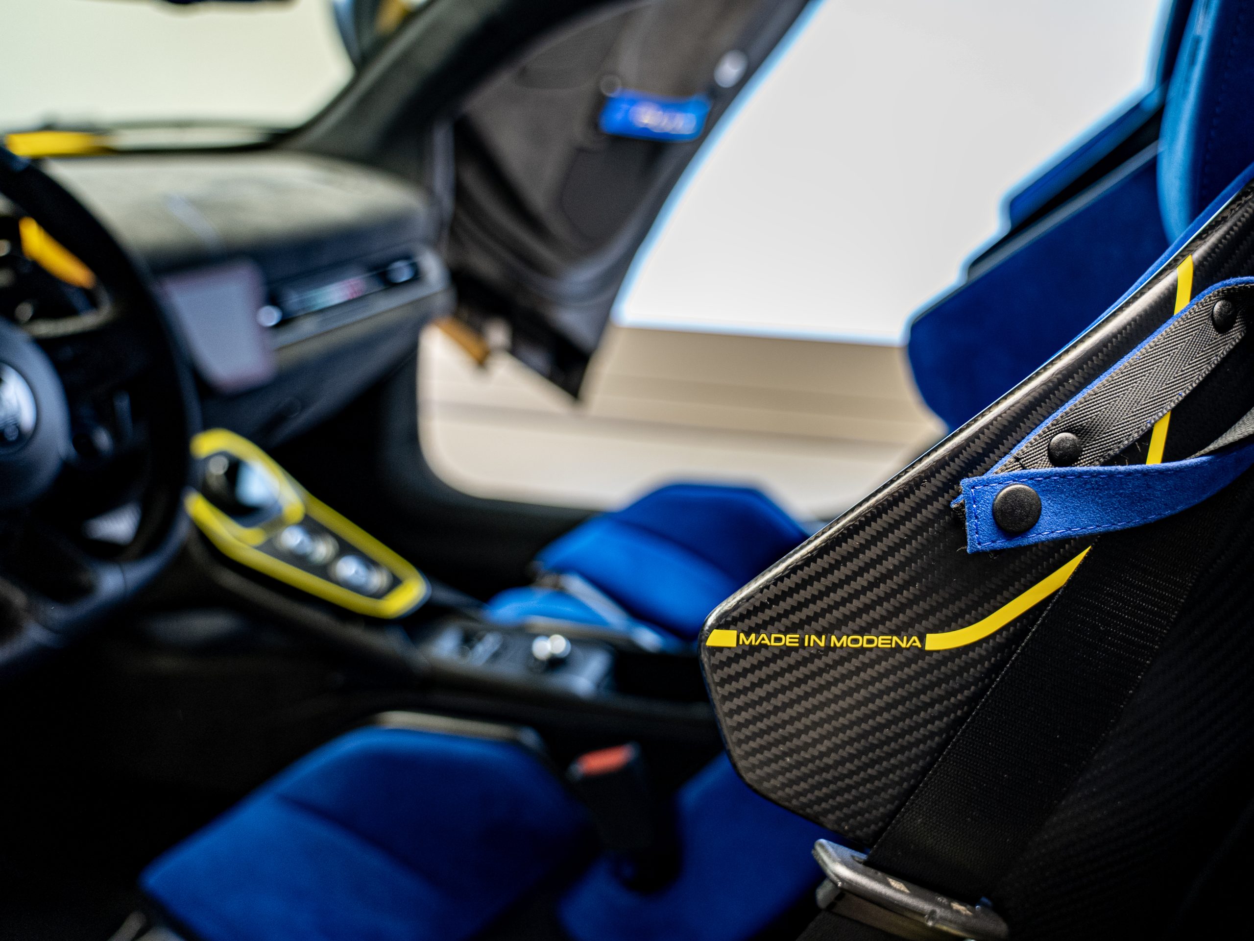 마세라티 GT2 스트라달레 더블 쉘 시트